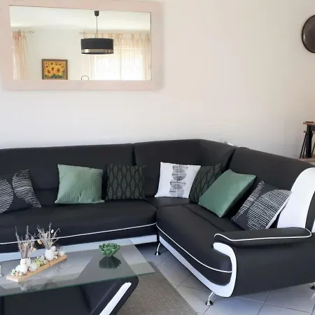 Verberie, 3 Pieces, 4 Personnes - Fr-1-526-24 Vakantiehuis